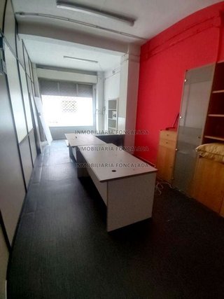 Local comercial en alquiler en Milán - Pumarín - Teatinos en Oviedo