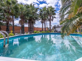 Chalet en venta en Carmona