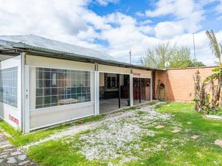 Chalet en venta en Carmona
