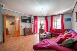 Casa adosada en venta en Meco pueblo en Meco