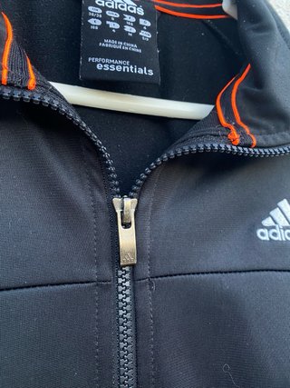 Chaqueta deportiva Adidas negra