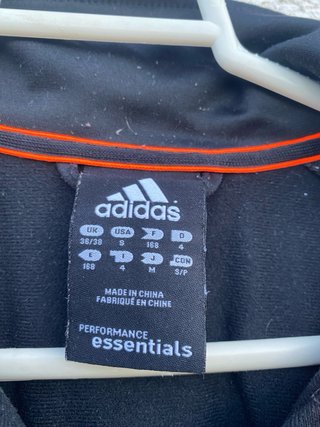Chaqueta deportiva Adidas negra