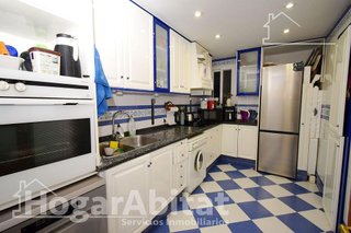 Piso en venta en Zona Avenida al Vedat en Torrent