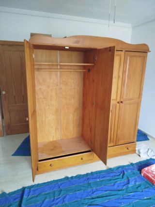 Armario 4 puertas madera con cajones