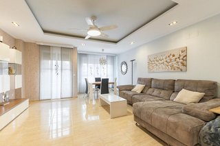 Casa adosada en venta en Carcaixent