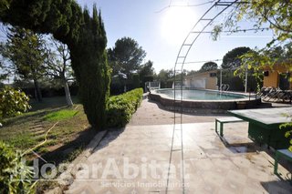 Chalet en venta en La Conarda-Montesano en Bétera