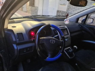 Toyota Corolla Verso 2005