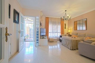 Casa adosada en venta en Montequinto en Dos Hermanas