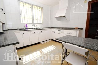 Chalet en venta en Centro en Chiva