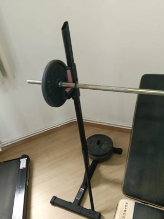 Banco de pesas regulable con Rack + 6 discos de 10