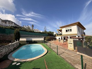 Chalet en venta en Manantiales - Lagar - Cortijo en Alhaurín de la Torre