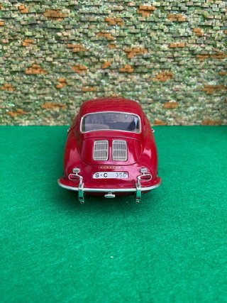 Porsche 356B (1961) – Bburago – Escala 1:18