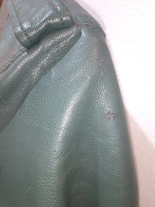 Chaqueta polipiel Kiabi verde talla 44