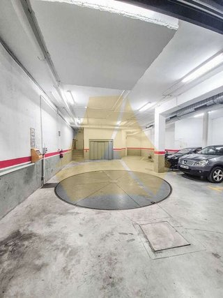 Garaje en venta en Alfalfa en Sevilla