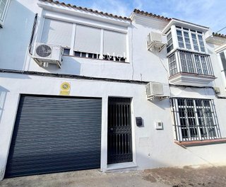 Casa adosada en venta en La Banda - Campo de Fútbol en Chiclana de la Frontera