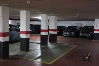 Garaje en venta en La Salut - Lloreda en Badalona