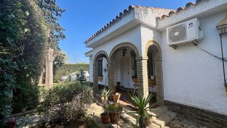 Chalet en venta en Palomares del Río