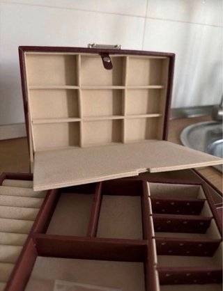 Joyero organizador con espejo