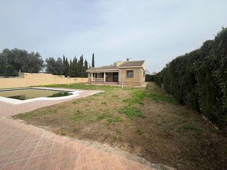 Chalet en venta en Montequinto en Dos Hermanas