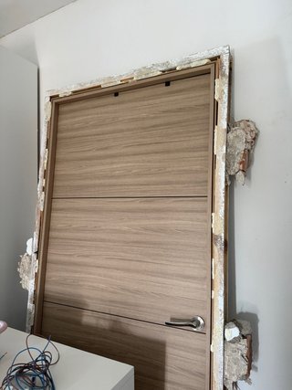 Puerta de madera casi nueva