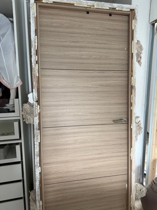Puerta de madera casi nueva