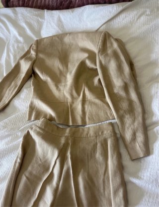 Conjunto de traje beige Corte Inglés
