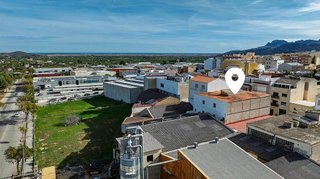 Edificio en venta en Pego