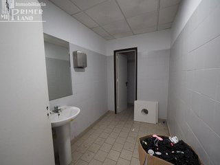 Local comercial en alquiler en Tomelloso