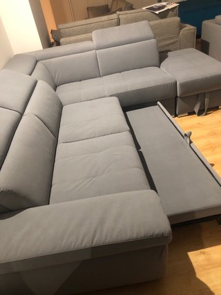 450 Divaniin svendita dal magazzino Nuovi