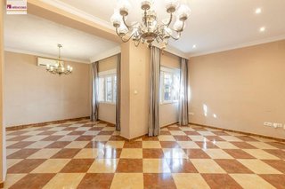 Chalet en venta en Cervantes en Granada