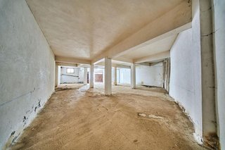 Local comercial en venta en Baza