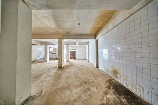 Local comercial en venta en Baza