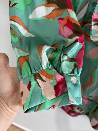 Vestido Zara floral verde y rosa