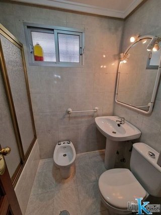 Piso en venta en Linares