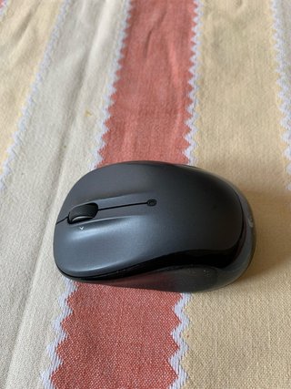 Ratón inalámbrico Logitech negro