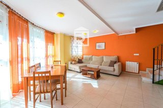 Casa adosada en venta en L'Alquenència en Alzira