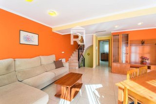 Casa adosada en venta en L'Alquenència en Alzira
