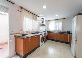 Casa adosada en venta en L'Alquenència en Alzira