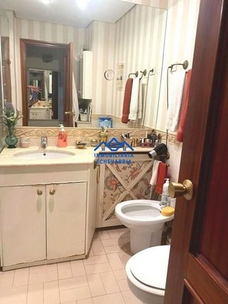 Piso en venta en Las Arenas Centro en Getxo