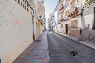Local comercial en venta en Zona Puerto Deportivo en Fuengirola