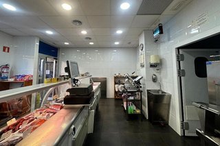 Local comercial en venta en Corrales de Buelna (Los)