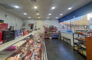 Local comercial en venta en Corrales de Buelna (Los)
