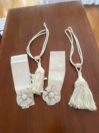 Cortinas de lino bordadas y alzapaños (4 unidades)