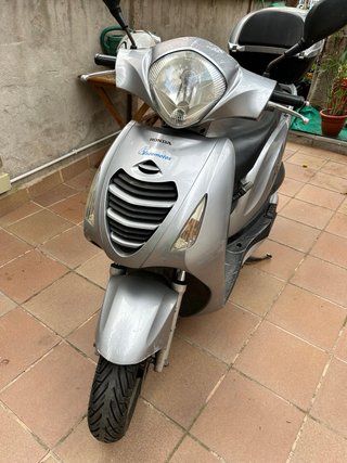 Honda PS 125i Plata Automática 26.000 km
