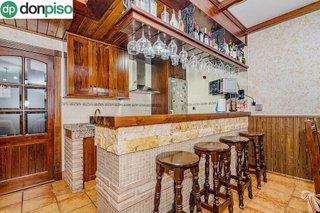 Casa adosada en venta en Zubia (La)