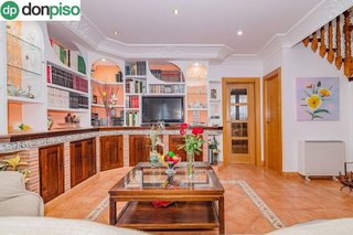 Casa adosada en venta en Zubia (La)