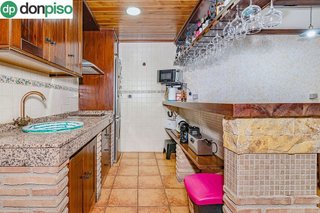 Casa adosada en venta en Zubia (La)