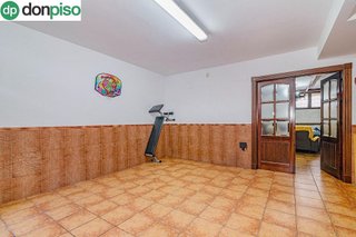 Casa adosada en venta en Zubia (La)