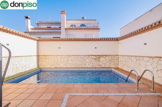 Casa adosada en venta en Zubia (La)