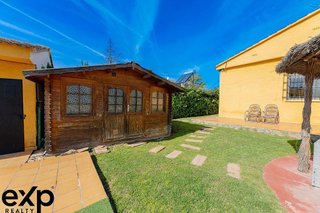 Chalet en venta en Entrepinos en Eliana (l´)